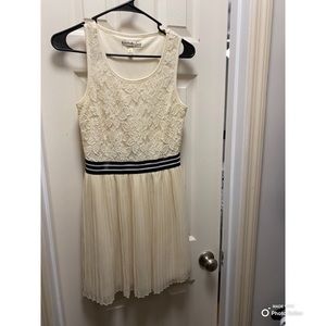 Pleated lace skirt dress